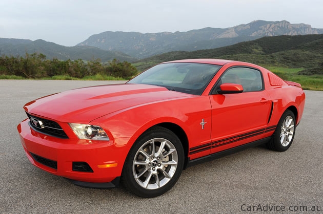 2012 Ford Mustang V6 photo & video. 3.7 lit, 305hp 6-Speed Manual