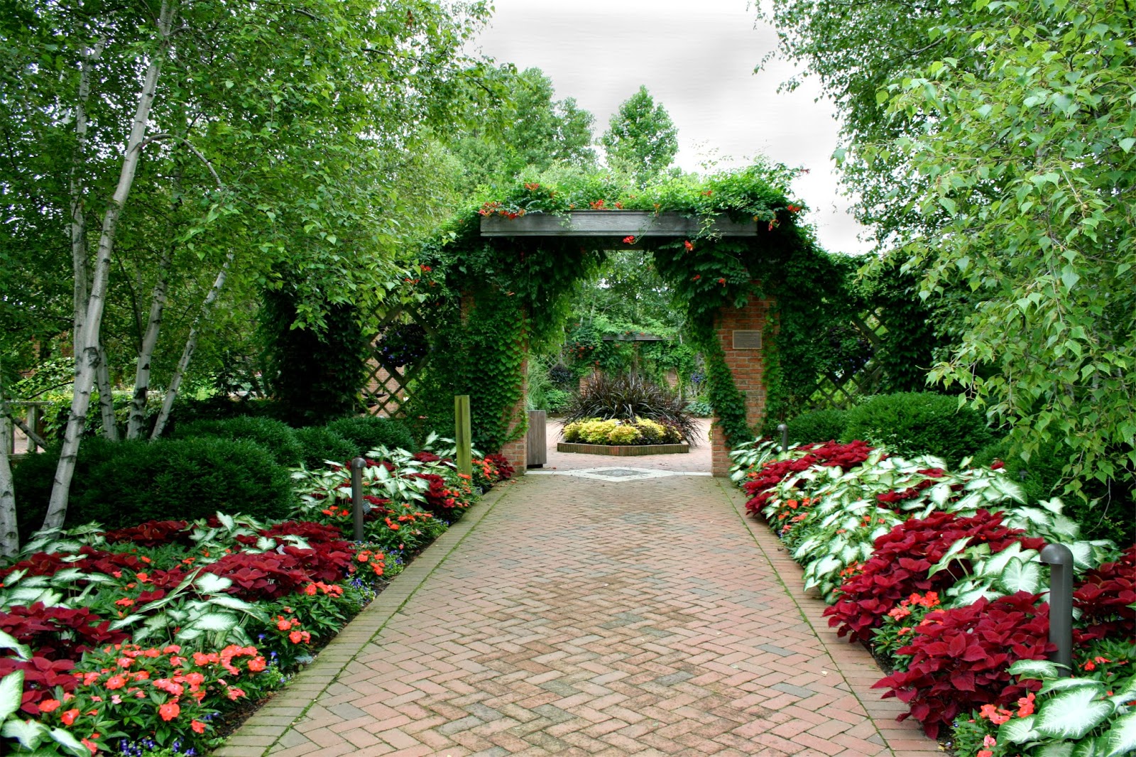 ARTE Y JARDINERÍA : EMPLEO DEL COLOR EN DISEÑO DE JARDINES