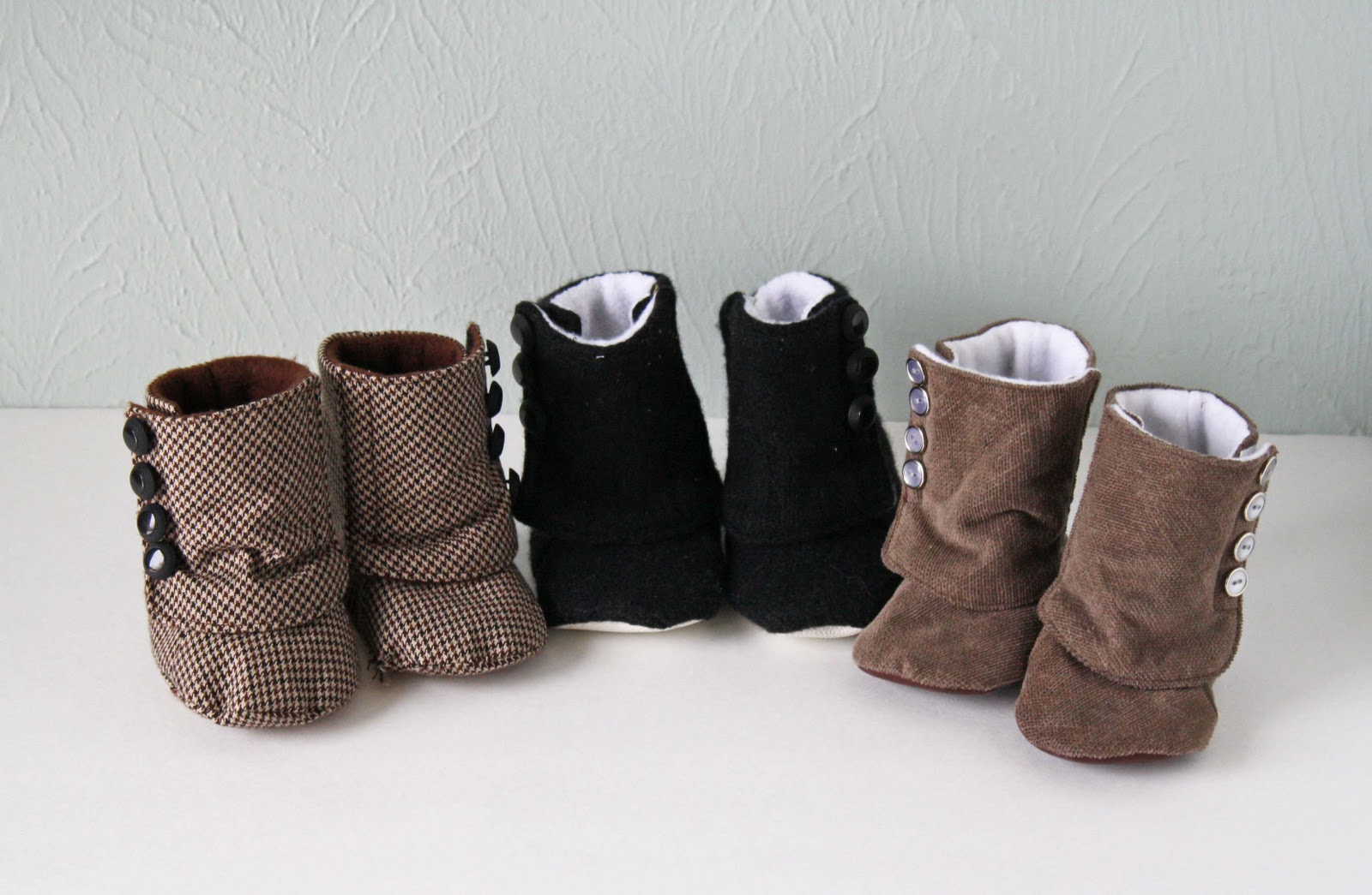 Ariat Fatbaby Women's Brown Boot 10 M I’ve rounded up 8 different tutorials to make your own baby shoes. The free DIY tutorials include everything from darling ballet shoes to sandals to traditional booties. Any of these would make.