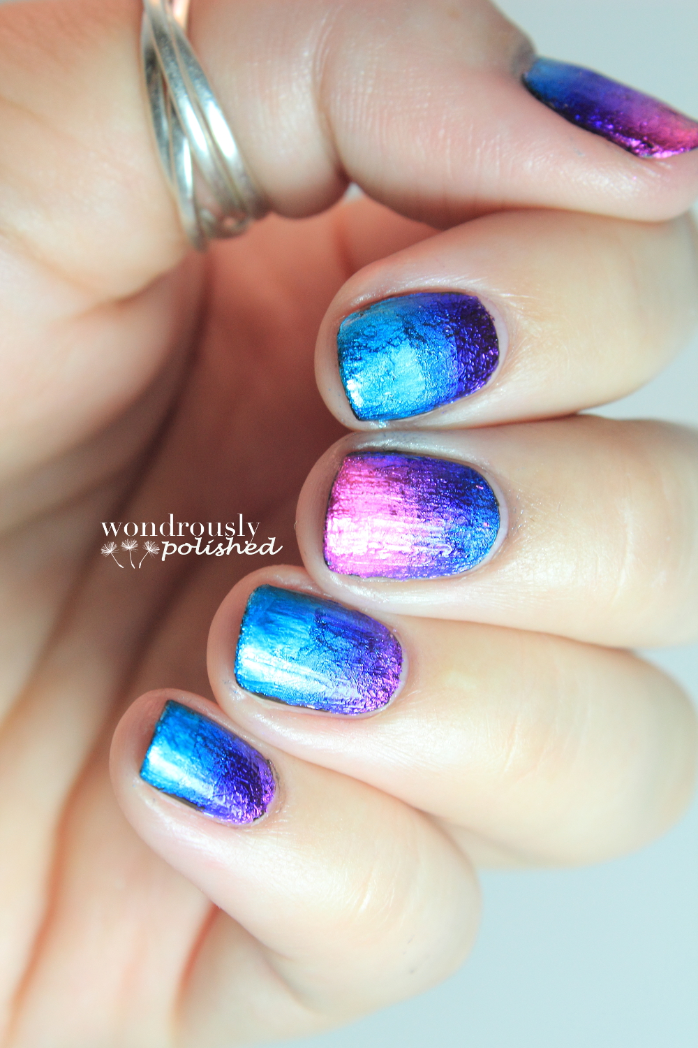 Wondrously Polished Winstonia Store Nail Foils Review