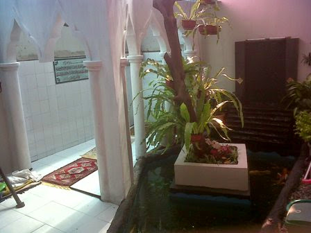 Contoh Desain Mushola Pribadi di Dalam dan Luar Rumah Terbaru Contoh Desain Mushola Pribadi di Dalam dan Luar Rumah Terbaru