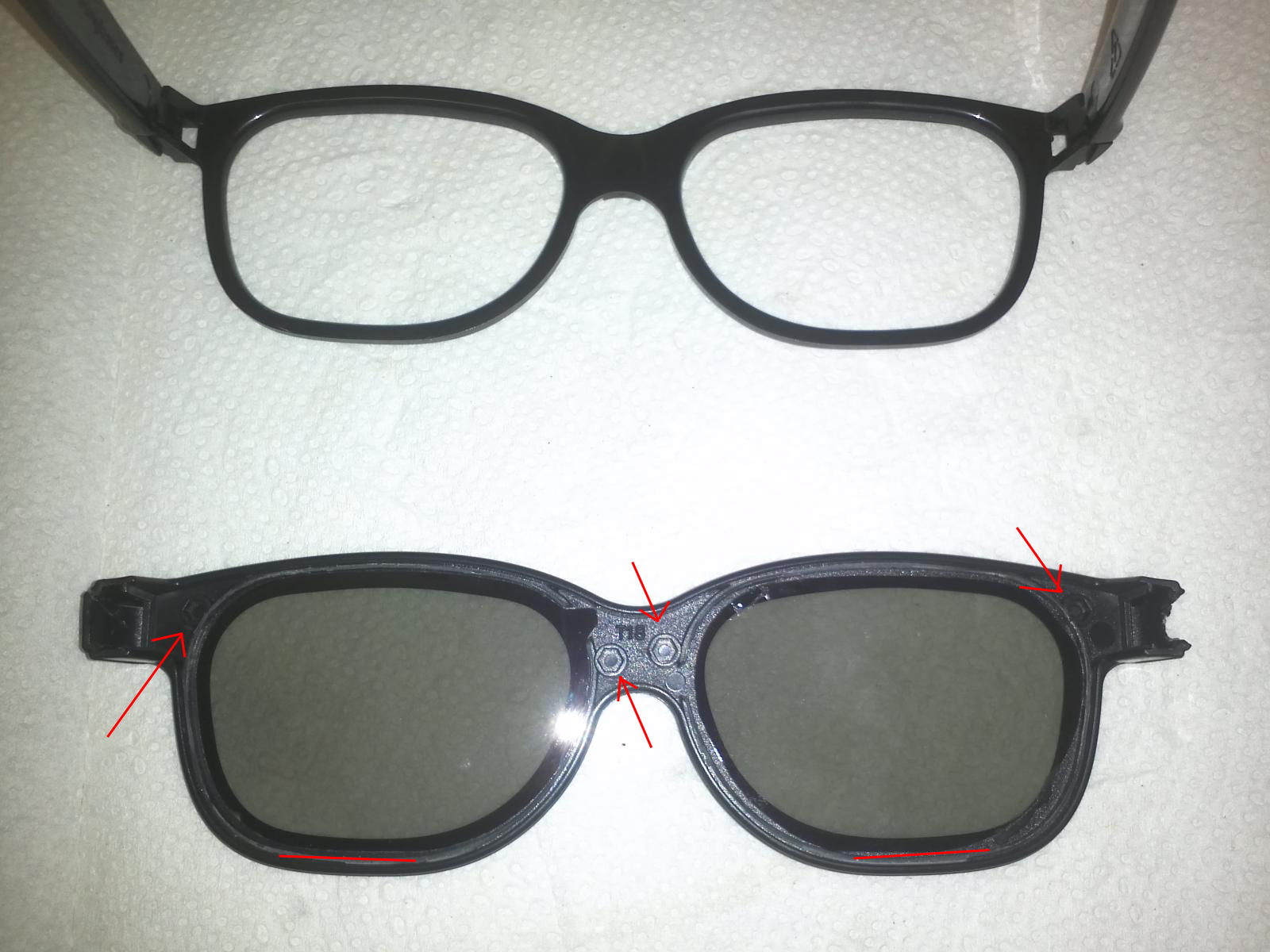 Get headaches watching 3D movies? Make your own 2D glasses! Hacksmith