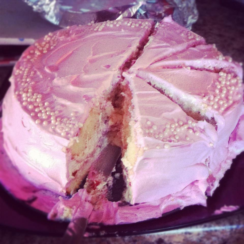 Rebecca's Amazing Creations Strawberry French Vanilla Cheesecake Cake