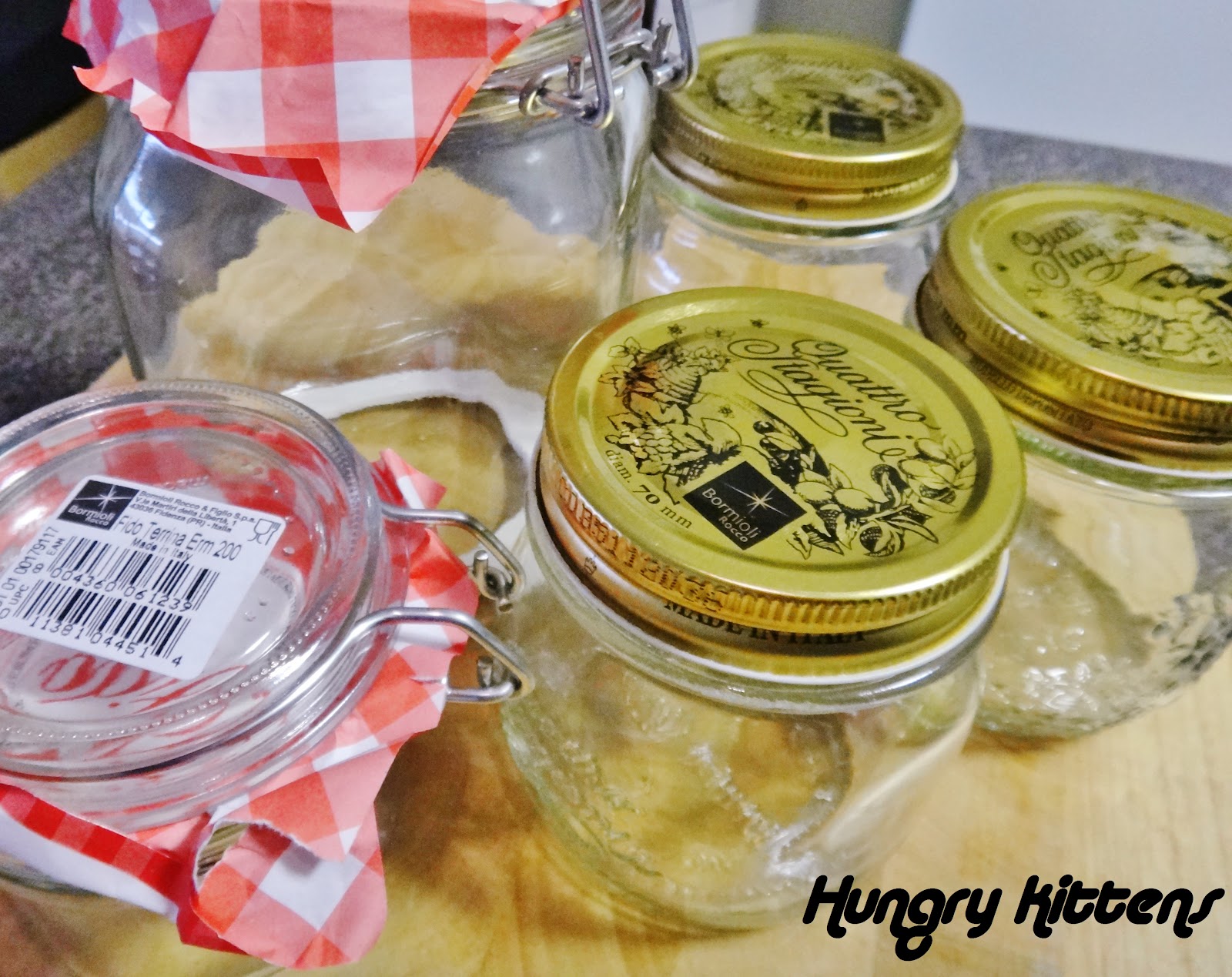 Hungry Kittens How to sterilize a jar for jams and things