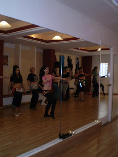 clases de danza oriental en Sevilla