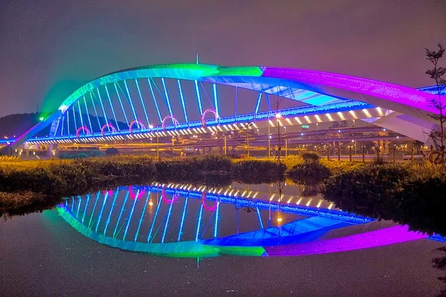 LED bridge lighting