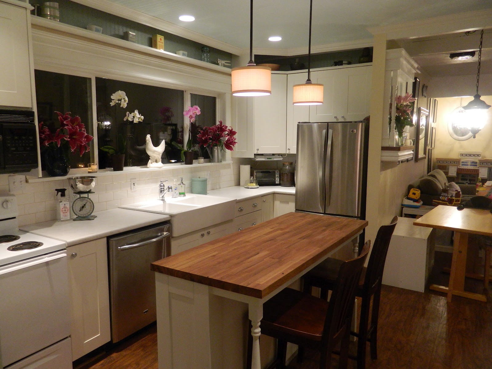 Viking kitchen cabinets Wilsonart Laminate Carrara Marble