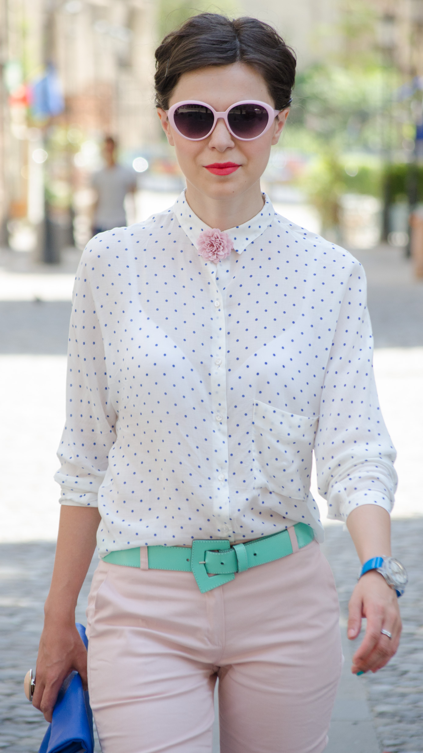 dotted shirt dusty pink pants minty heels belt blue bag zara new yorker summer