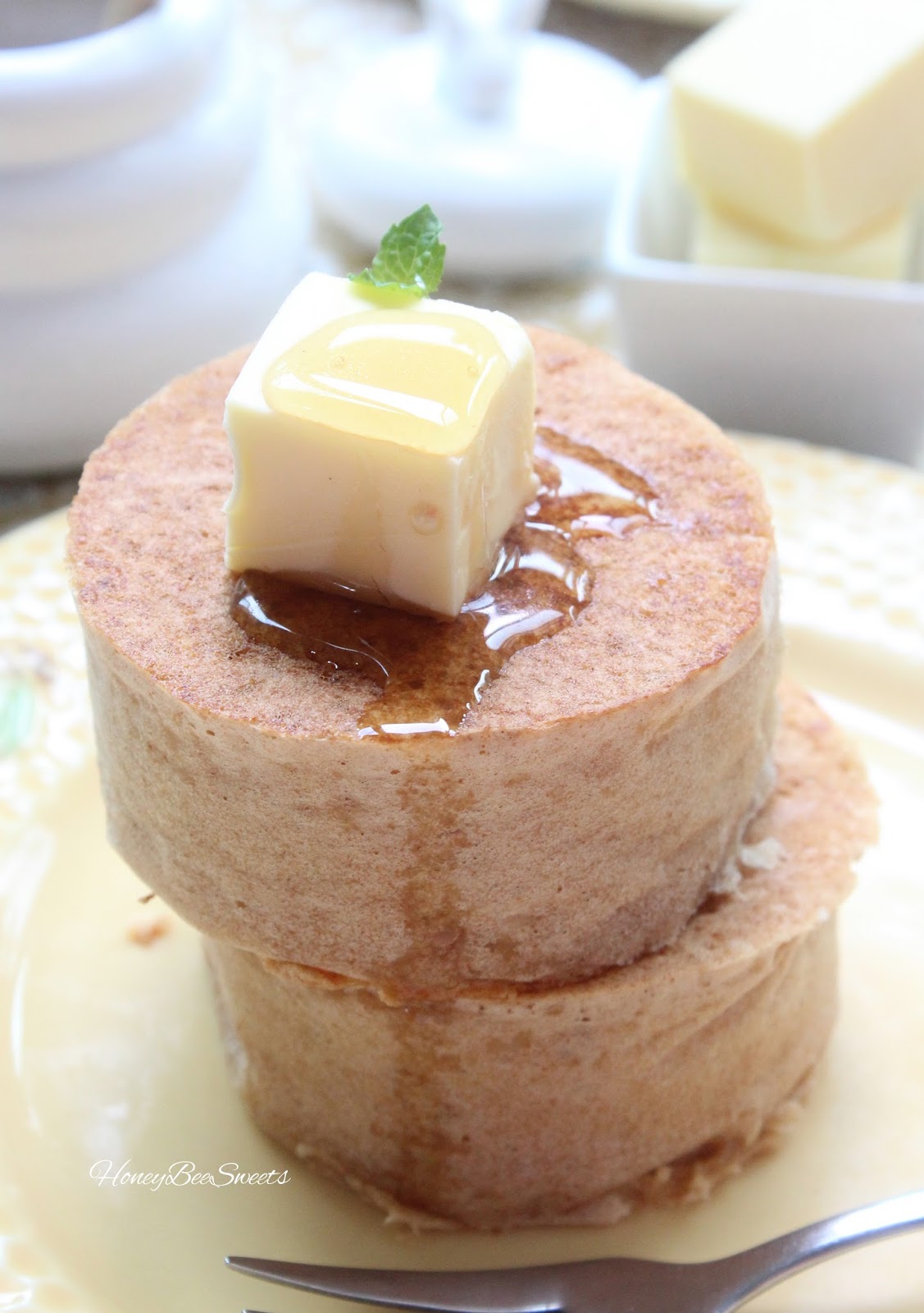 Honey Bee Sweets Thick and Fluffy Kinako Pancakes