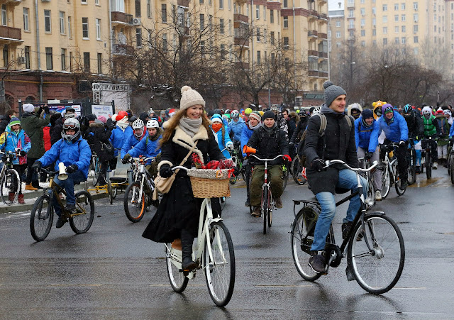 первый зимний московский велопарад