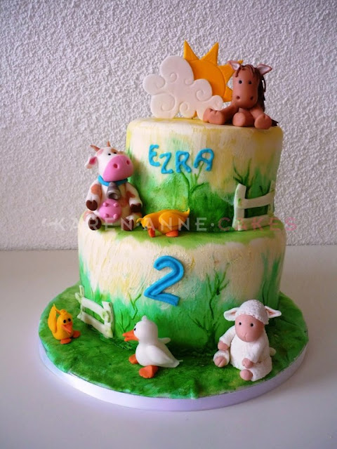 taart met koe, eendjes, schaap en paard