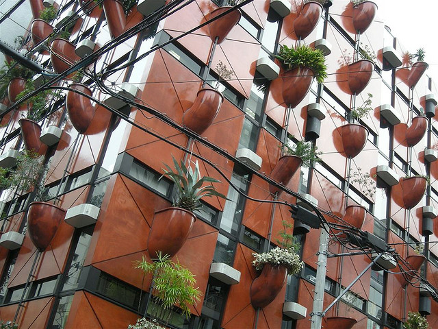 Japoneses tem prédio orgânico desde 1993 em Osaka