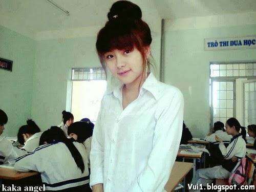 Hinh anh de thuong cua nu sinh tuoi moi lon - hinh 1 Hinh anh de thuong cua nu sinh tuoi moi lon - hinh 1