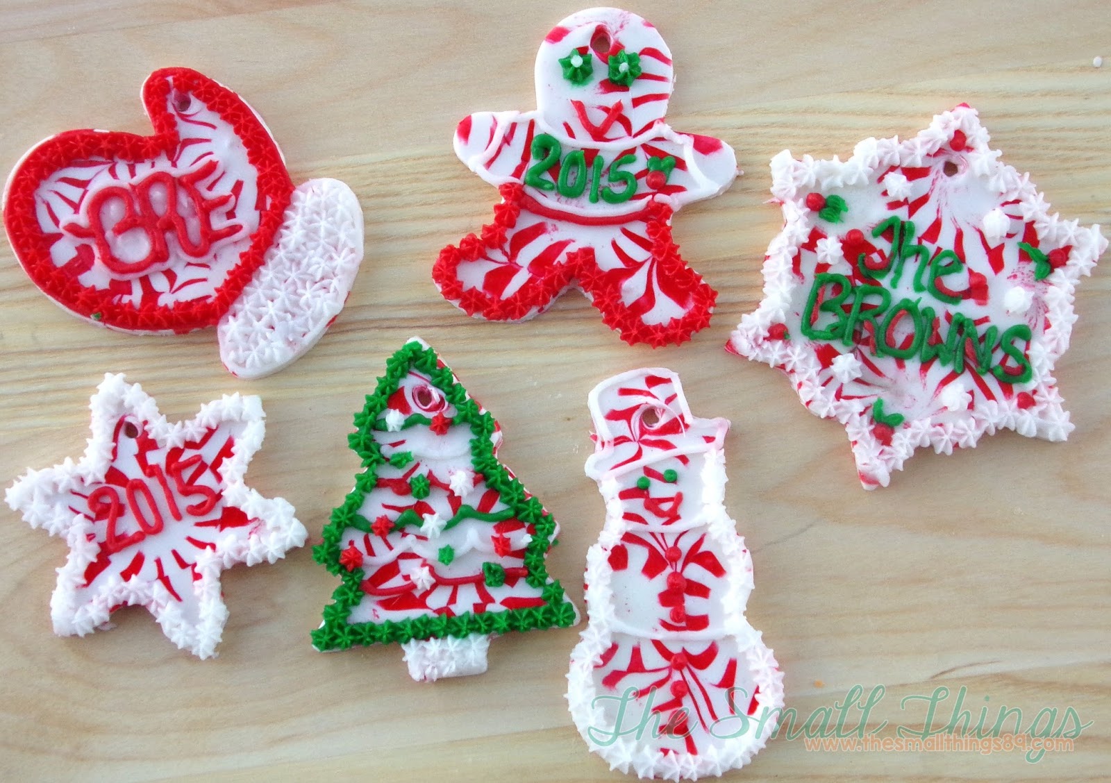 Wow Your Guests With These DIY Adorable & Edible Christmas Ornaments!