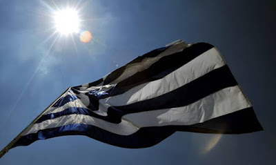 Σαν σήμερα το 1822 καθιερώνεται η γαλανόλευκη ως επίσημο σύμβολο του γένους των Ελλήνων Σαν σήμερα το 1822 καθιερώνεται η γαλανόλευκη ως επίσημο σύμβολο του γένους των Ελλήνων