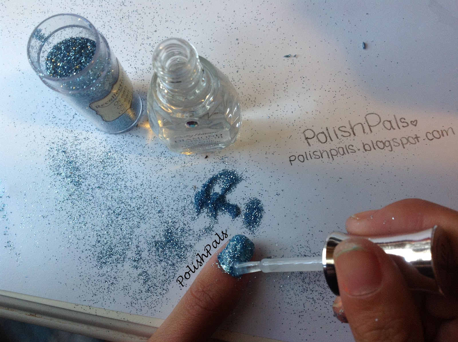 Polish Pals Loose Glitter Nails Tutorial