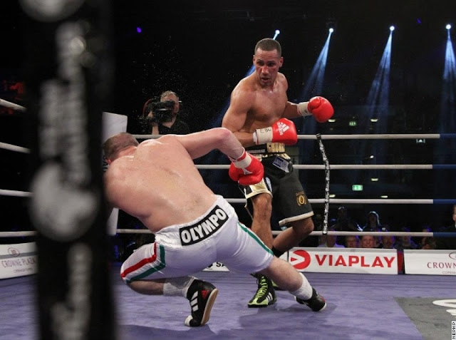 DeGale Takes Out Sanavia In The Fifth