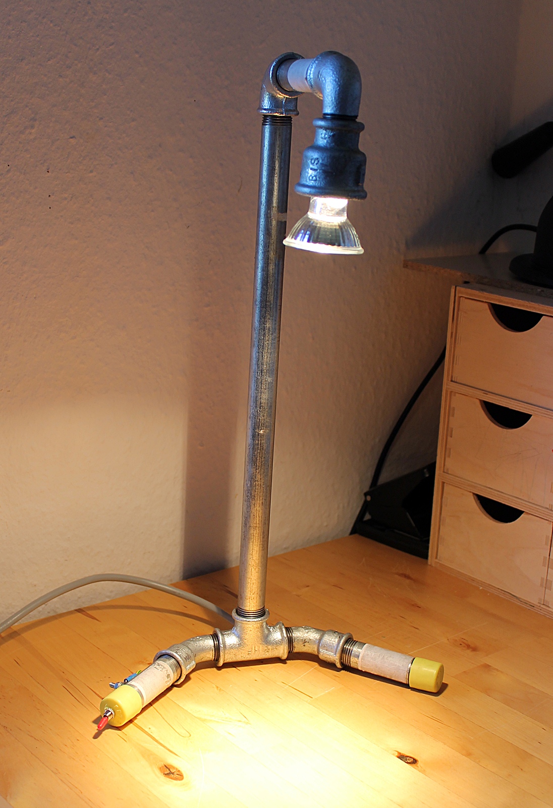 Kreative kiste: designer lampe aus fittings selber bauen