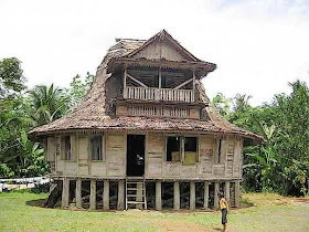 4 Rumah Adat Indonesia yang Tahan Gempa