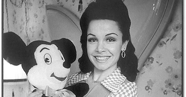 Time Warp Wives ™ - Official Retro Website: TWW APRIL LETTER