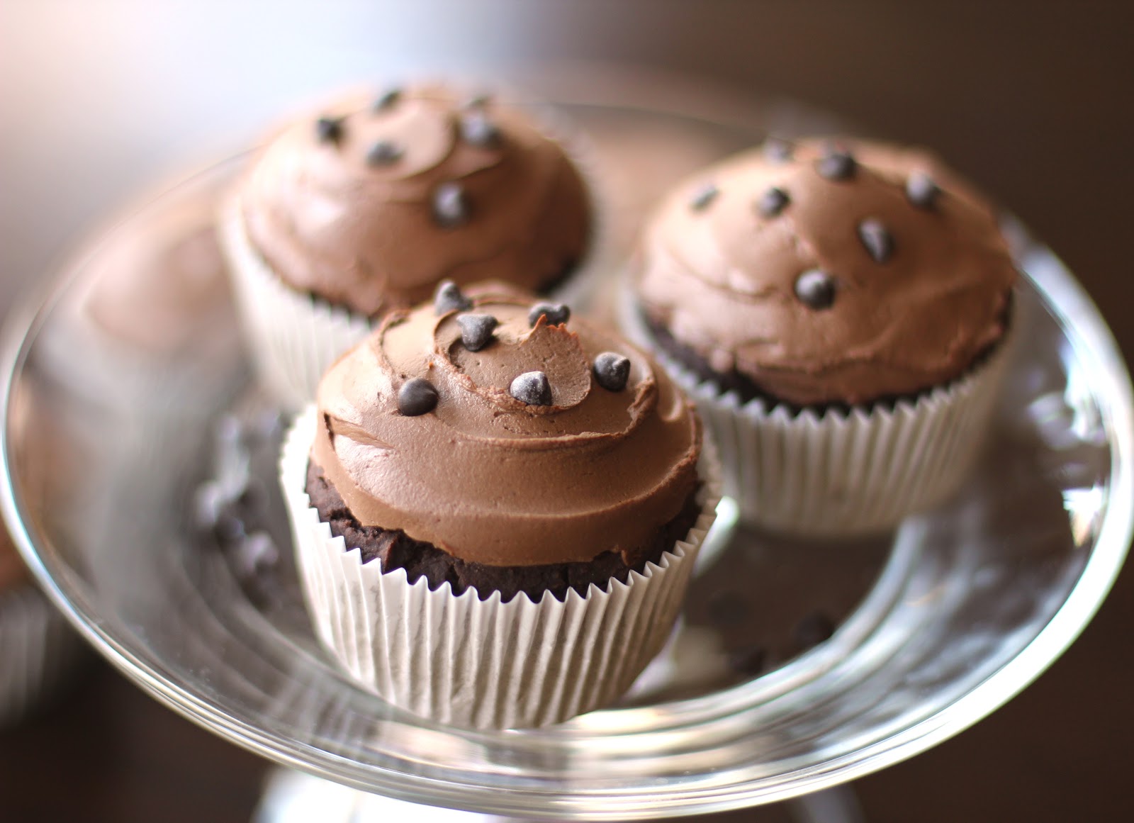 Healthy Chocolate Quinoa Cupcakes and Chocolate Frosting