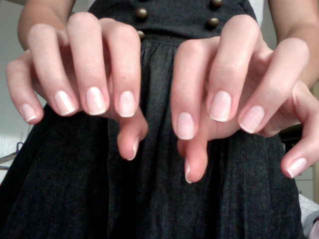 The Beauty Residence: NOTD : Ballet Slippers and Mademoiselle by Essie