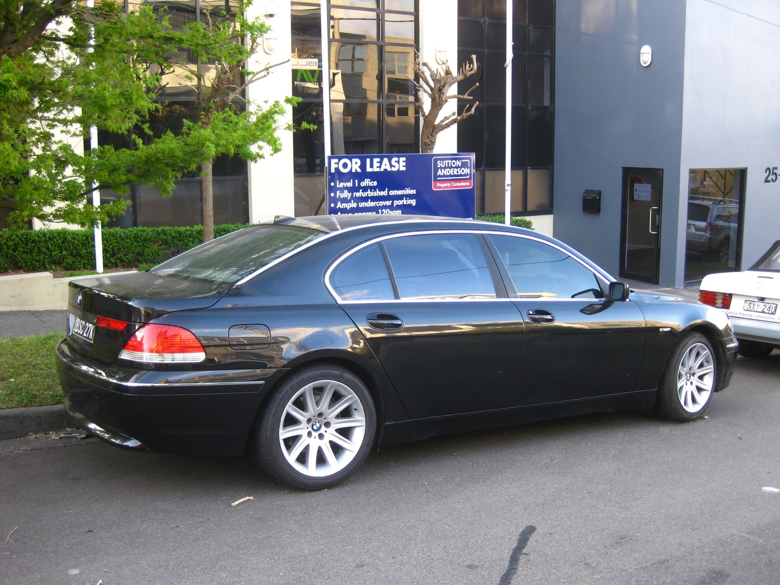 Aussie Old Parked Cars: 2002 BMW 760i V12 (E65)