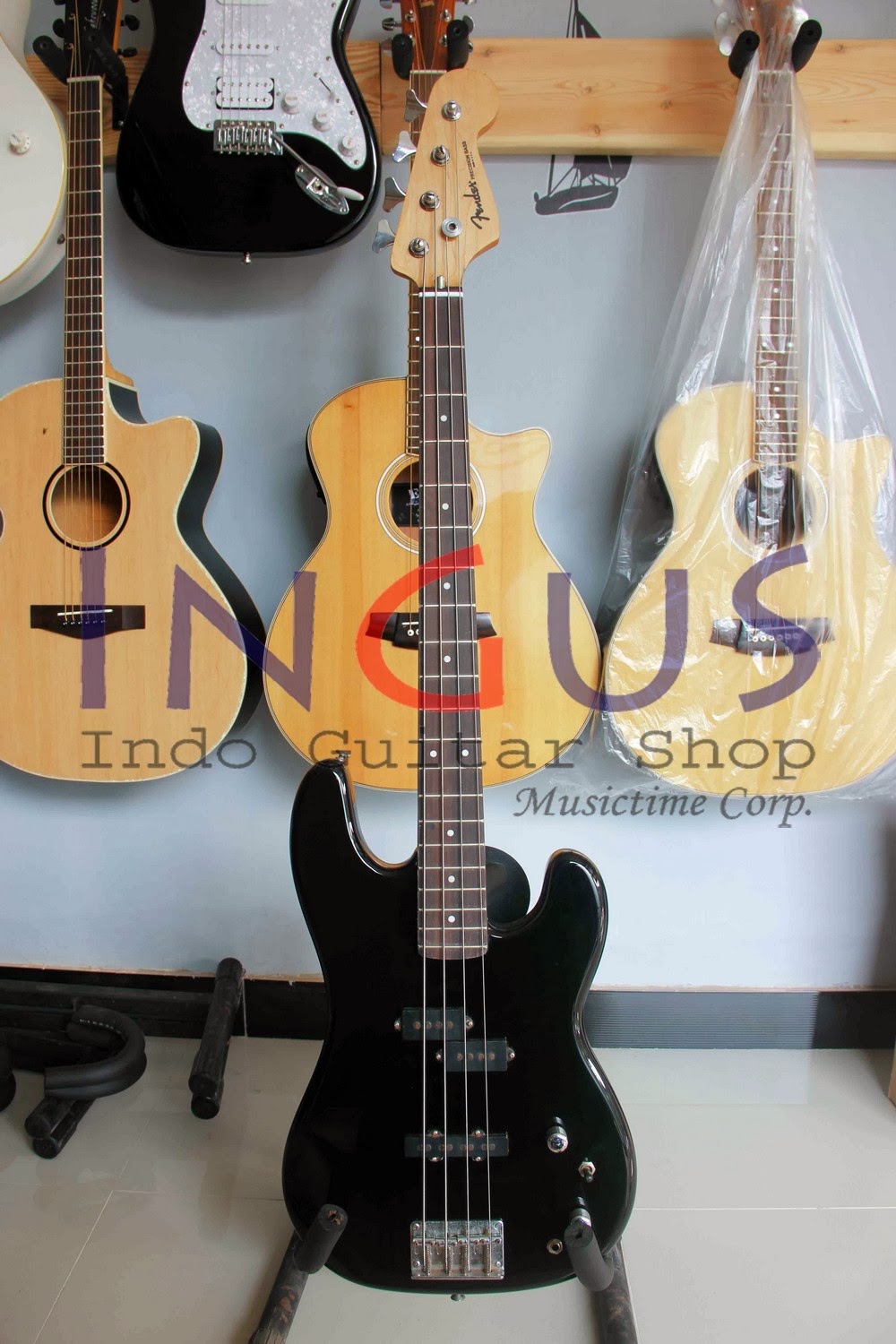 Jual Gitar Fender Precision Bass Custom