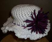 Spring Hat White w/purple flower