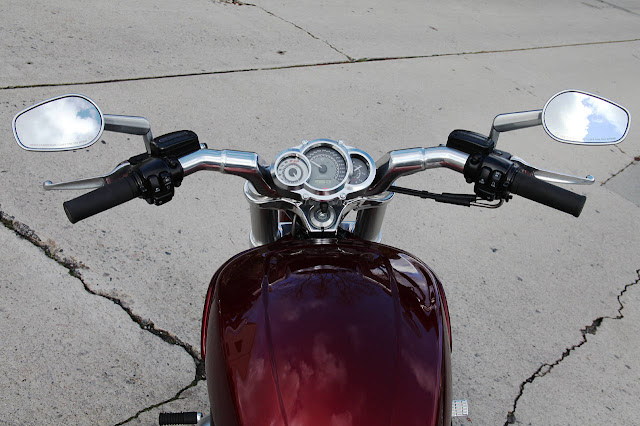 Harley V-Rod Muscle cockpit.jpg