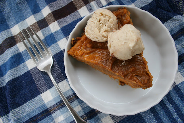 Sweet Potato Speculoos Cookie Butter Pie