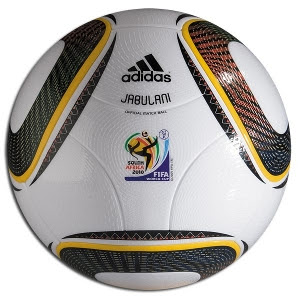 gambar kat bawah ni bukan bola terbaru adidas ni bola jabulani