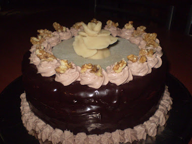 Torta de chocolate com Marzipan e nozes