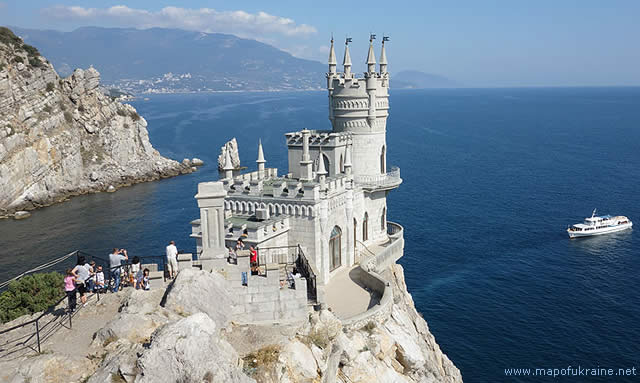 SWALLOWS NEST CASTLE - YALTA - UKRAINE SWALLOWS NEST CASTLE - YALTA - UKRAINE