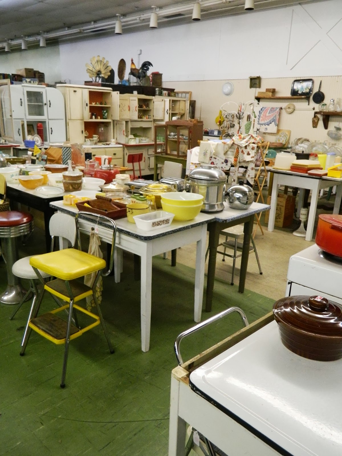 Warther's Originals Antique Market & Auction Co.