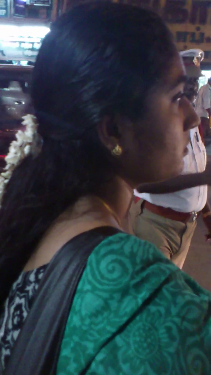 Indian Long hair site: Chennai long hair girl with jasmine flowers