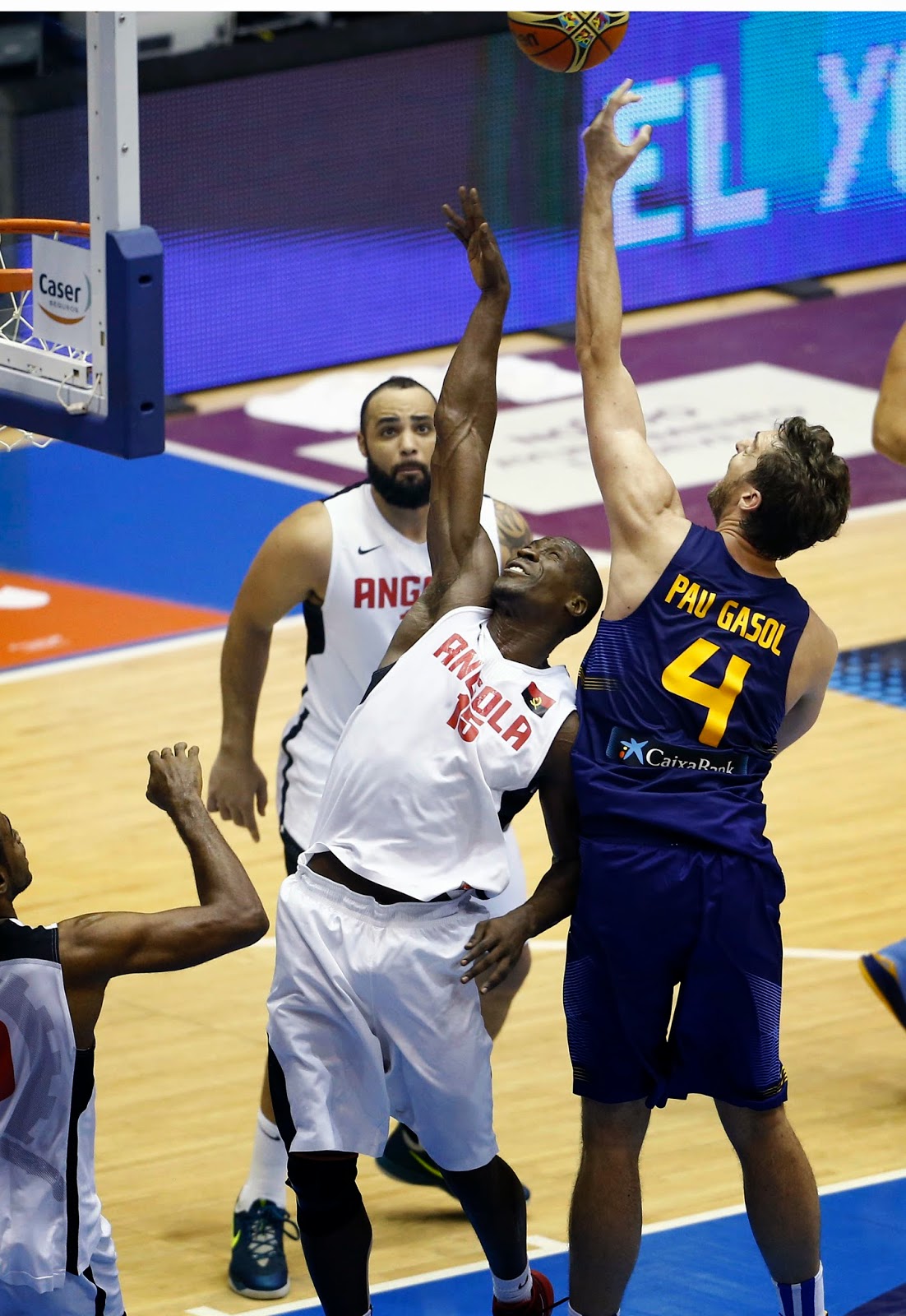 Gasol rebotea frente a Angola en el reciente partido de la Ruta Ñ2014 Gasol rebotea frente a Angola en el reciente partido de la Ruta Ñ2014