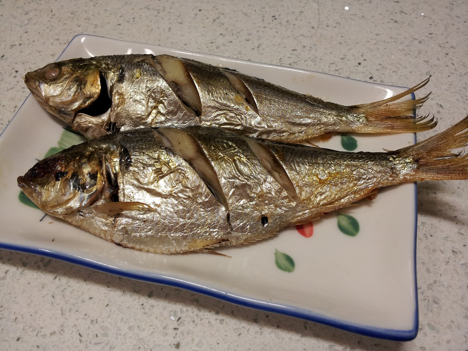 Kimchi House Grill the dotted gizzard shad/전어구이/烤海鯽仔