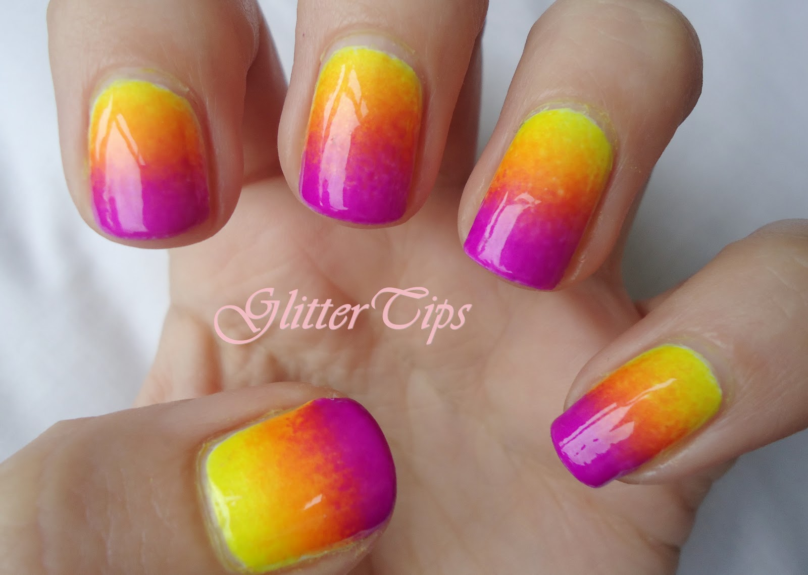 10. Glitter Gradient Nails for the Holidays - wide 4