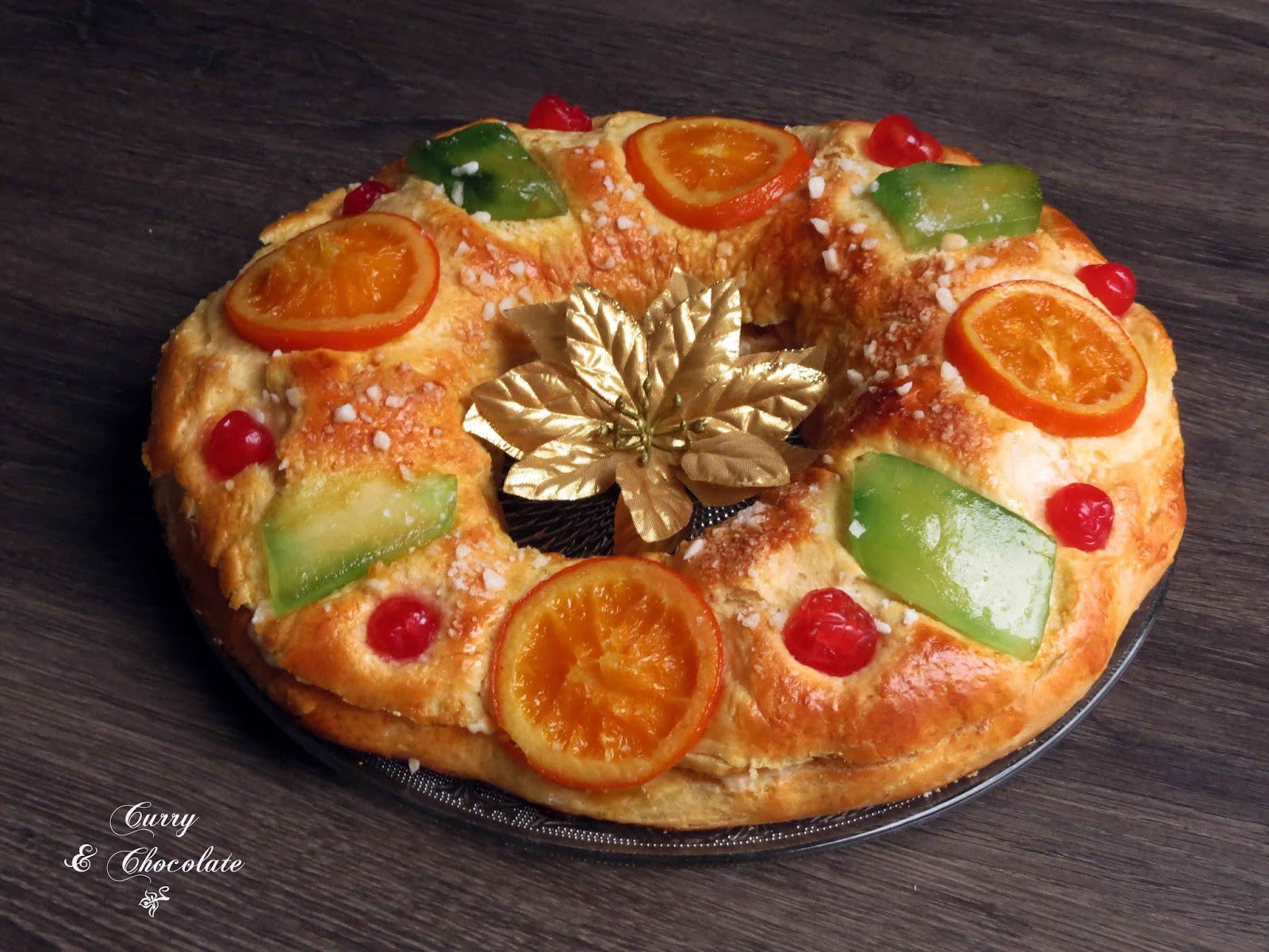 Roscón de Reyes relleno de crema pastelera Roscón de Reyes relleno de crema pastelera