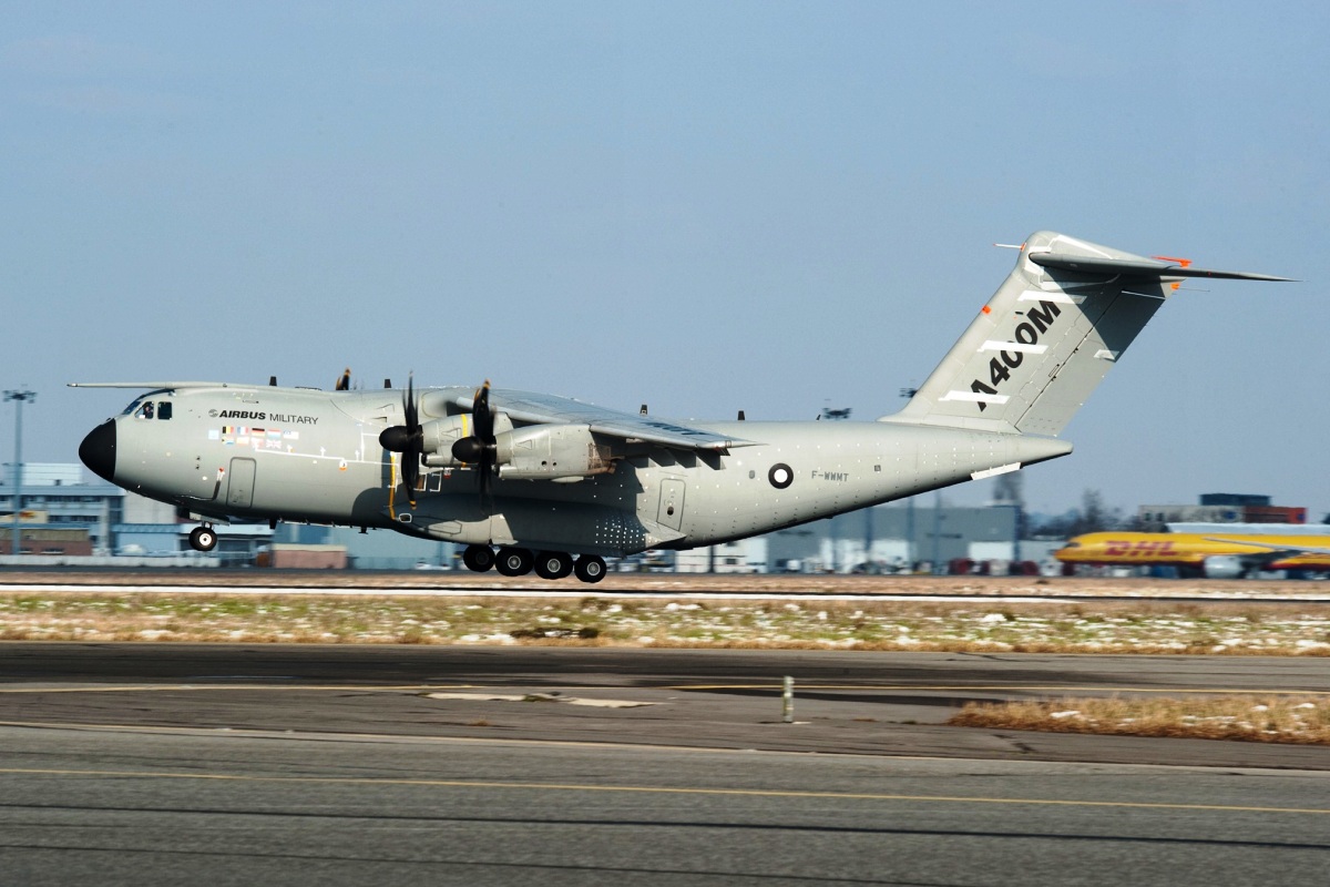 http://4.bp.blogspot.com/-1t2rLapfZLs/T4ewo-g_GDI/AAAAAAAABsw/0BeIMBLu5ow/s1600/Airbus-A400M-3.jpg