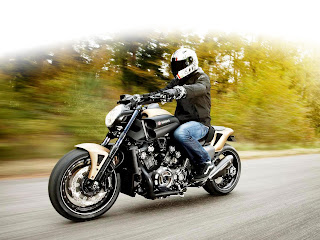 Click to view large (1600 x 1200 pixels) Gambar Motor 2013 Yamaha VMAX Hyper Modified Marcus Walz 3