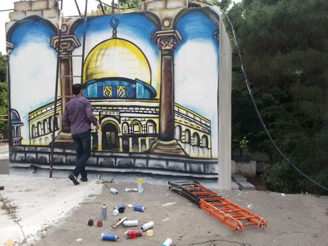 الفنان التشكيلي محمد الديري يرسم جدارية للقدس في بيروت الفنان التشكيلي محمد الديري يرسم جدارية للقدس في بيروت