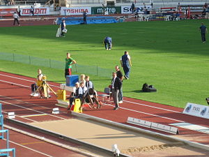 Nurhusnida Lompat Jauh