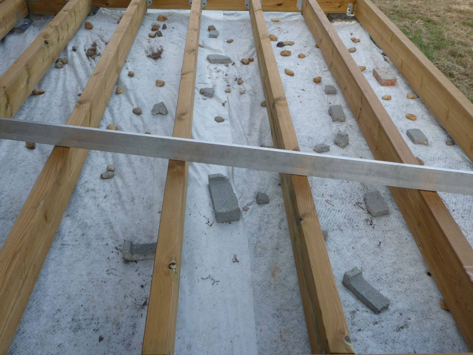 de la structure Construire sa terrasse en bois sur plots en béton de la structure Construire sa terrasse en bois sur plots en béton