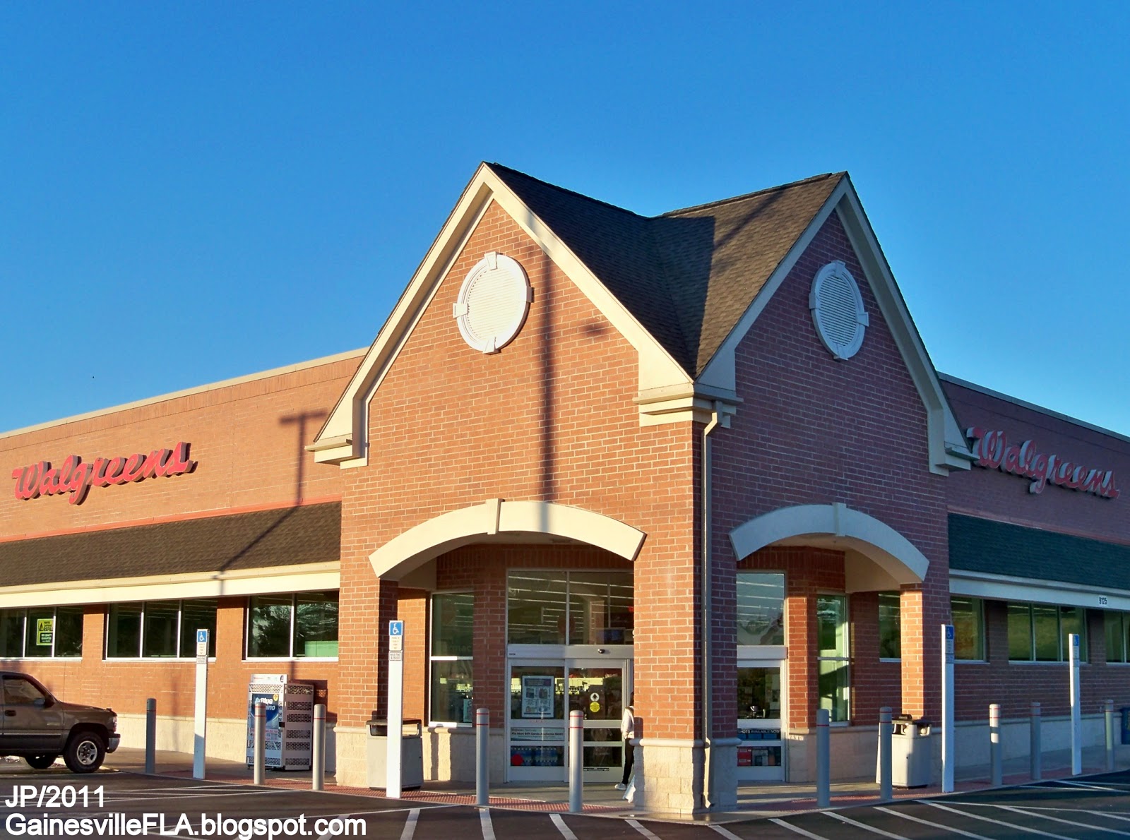 GAINESVILLE FLORIDA Alachua University Restaurant Dr Hospital Attorney