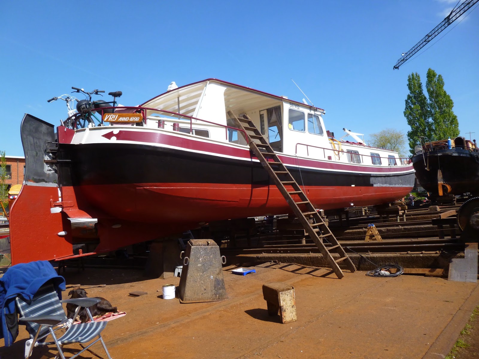 Motorschip Vrij april 2014