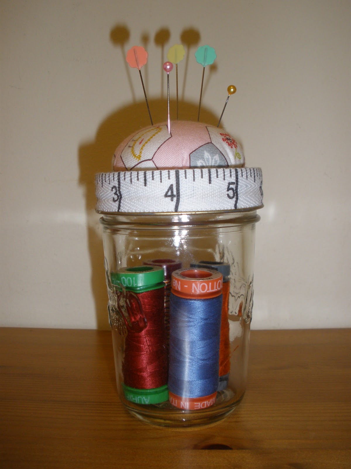 [Amy's] Crafty Shenanigans Jam jar pin cushion tutorial