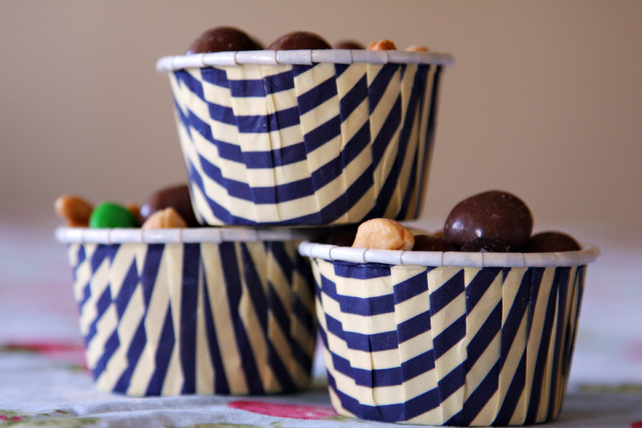 Party Pizzaz Paper Candy/ Nut/ Baking Cups