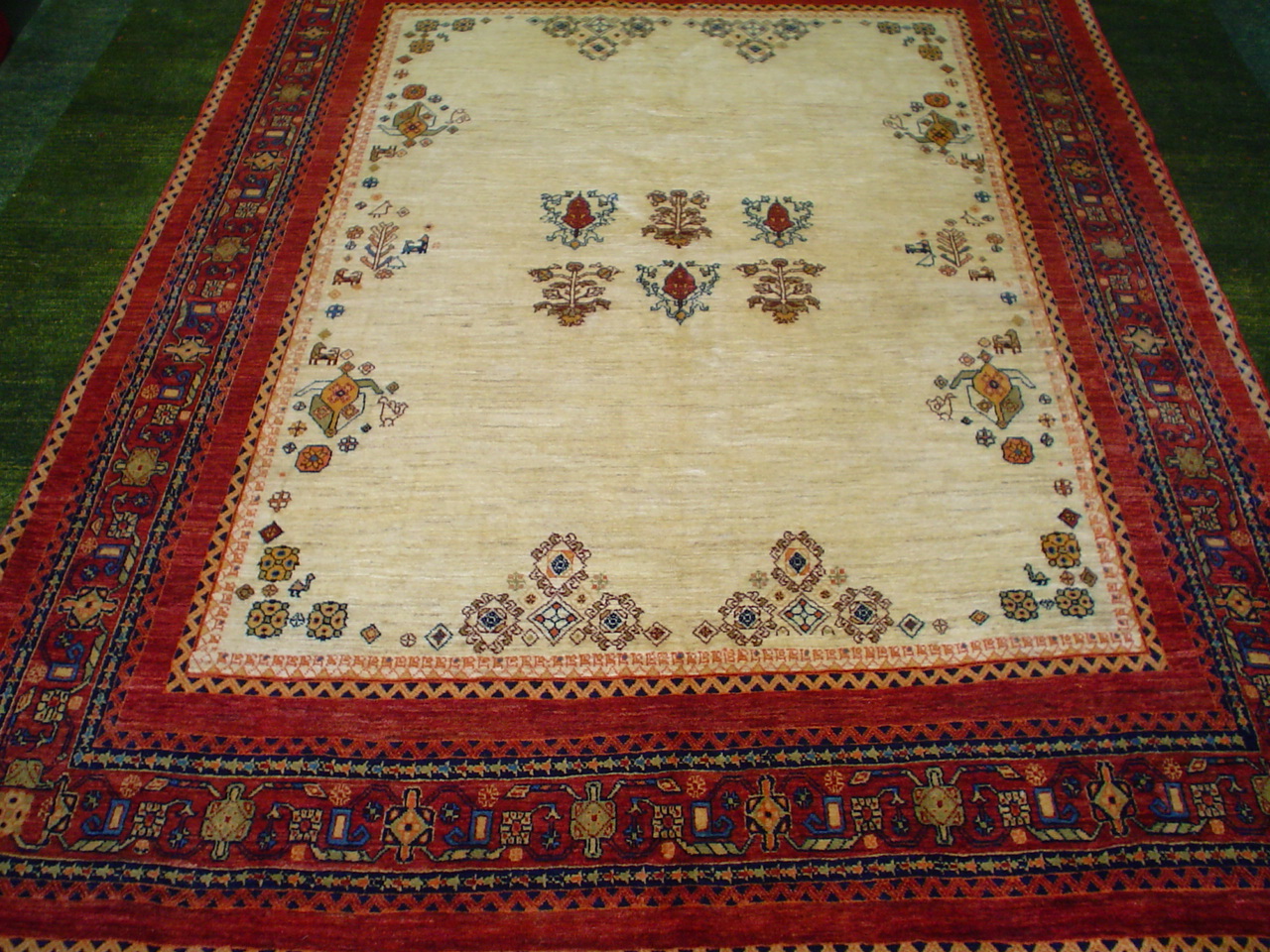 UnderCoverRugLover: What is a Persian Rug? What is an Oriental Persian Rug?